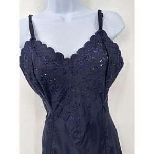Vintage Satin & Lace Full Dress Slip Size Small Black size small not stretchy